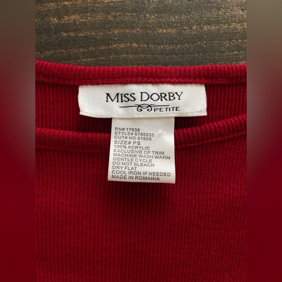 Miss Dorby Womens 2 Piece Red sweaterTop & Skirt w fringe Size Petite Small - Picture 2 of 6
